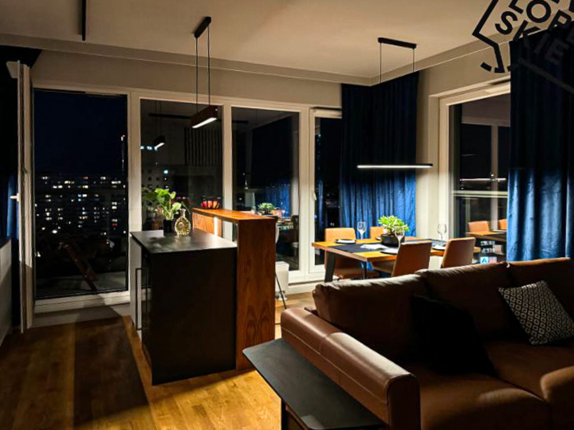 Living room alternative evening lighting
